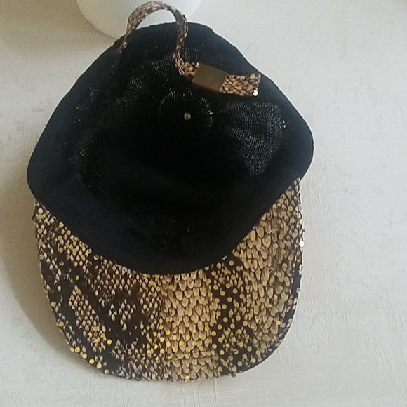 Fun cap - Picture 3 of 3